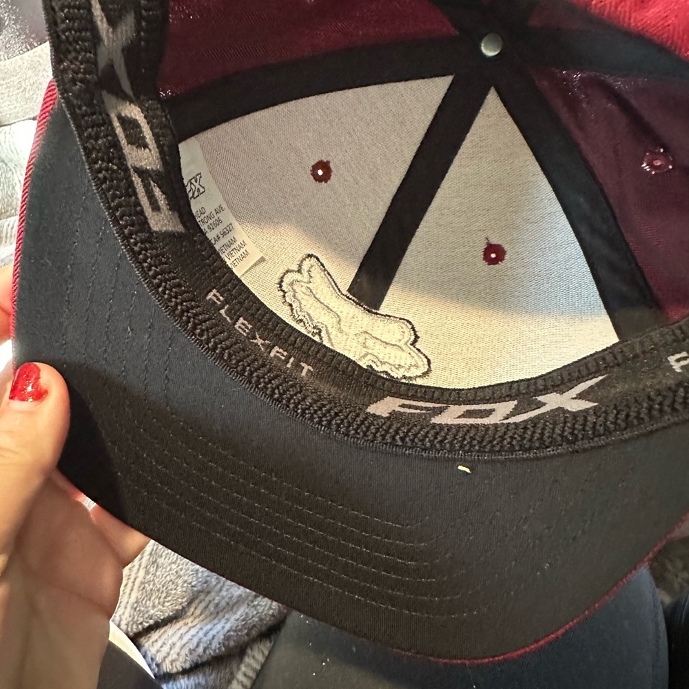 Red Fox Racing Cap - Picture 3 of 3